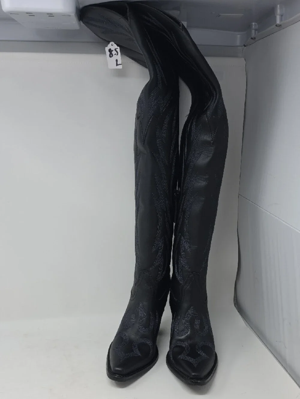 Dingo Women's Diva Over The Knee Tall Western Boots - Snip Toe Size 8.5